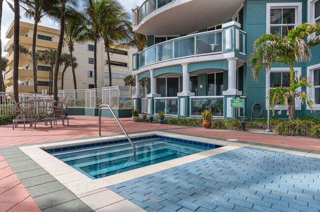 Photo - 2051 SE 3rd St Unidad 101