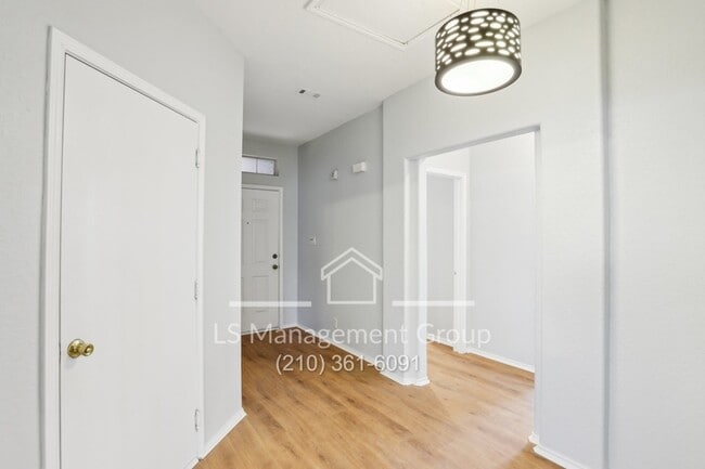 Photo - 4738 Rosemarys Farm