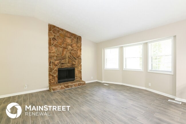 Photo - 1576 Ember Cir SW