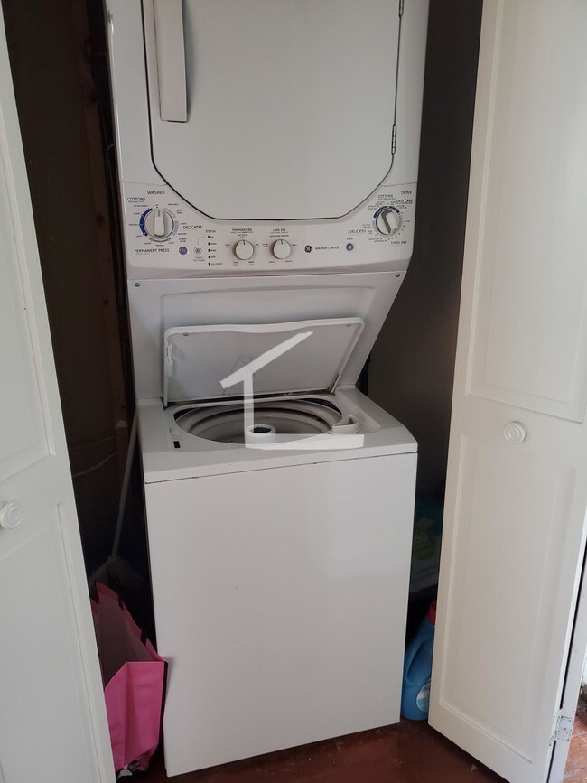 Photo - 42 Claymoss Rd Unit 2