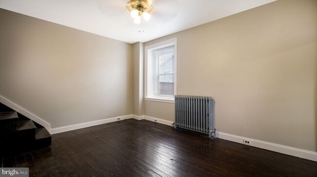 Photo - 257 Krams Ave