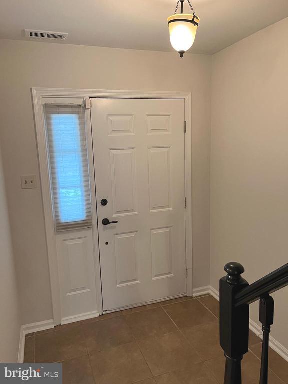 Building Photo - 32 Wyckwood Ct