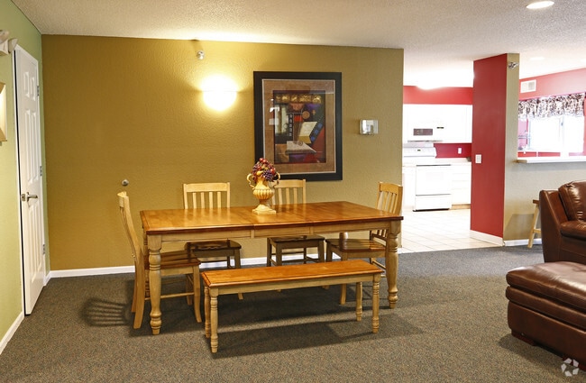 Photo - Dakota Station