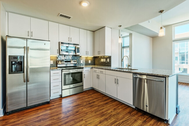 Environs Lofts at East 54