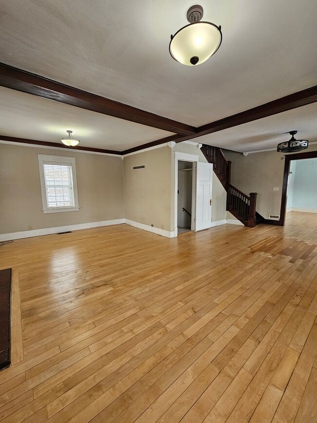 Photo - 4 BED | 2.5 BATH | SPACIOUS HOME | WEST