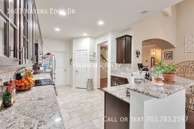 Photo - 1603 Waters Edge Dr