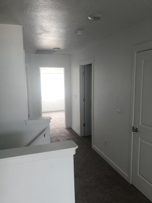 Photo - Comfortable and Spacious 4-Bedroom Townhome in Cedar City!