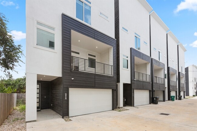 Photo - 500 Schweikhardt St