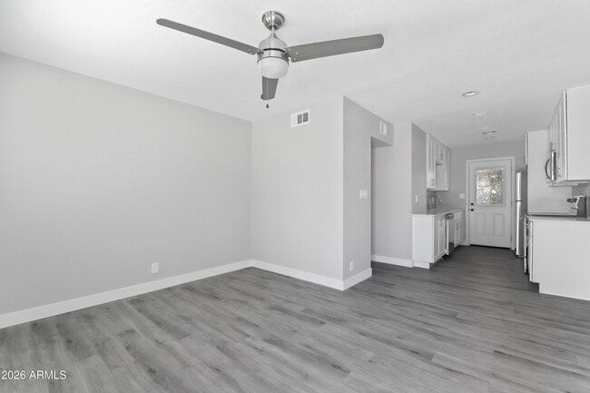 Photo - 35 W Medlock Dr Unit 2