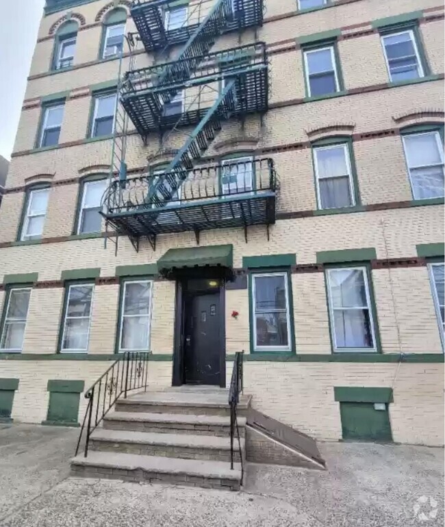 Building Photo - 80 W 18th St Unit 9 Rental