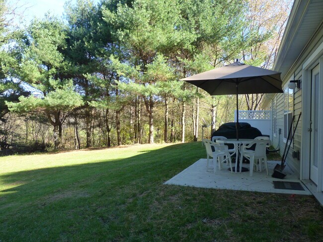 Photo - 724 Greenlawn Rd