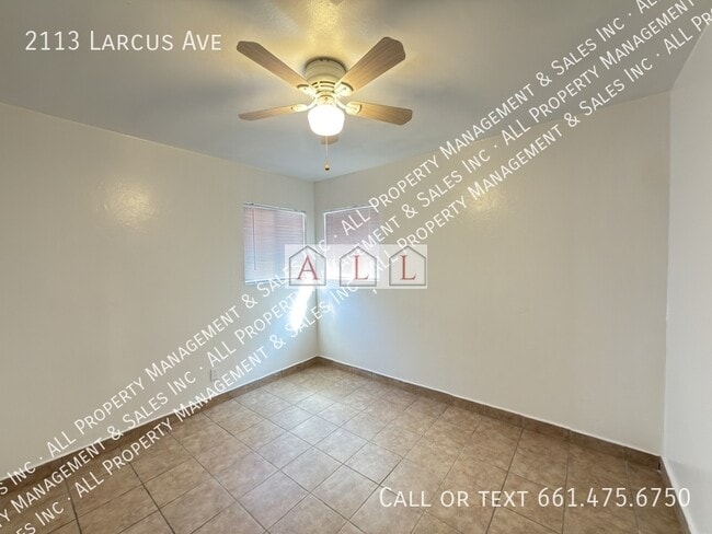 Photo - 2113 Larcus Ave