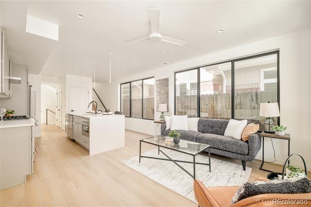 Photo - 267 S Jackson St