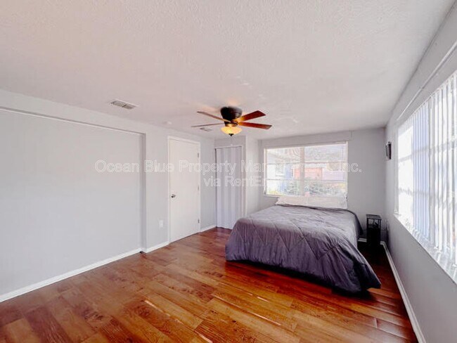 Photo - 7924 Halsey Dr