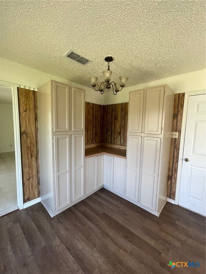 Photo - 2403 Hunt Dr