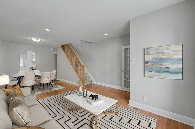 Photo - 2340 S Hutchinson St