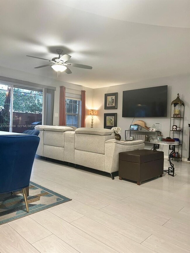 Photo - 650 Tennis Club Dr Unit 110