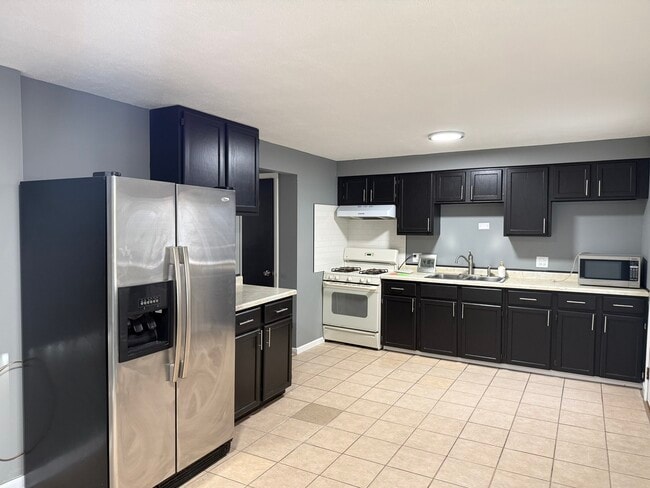 Photo - 517 James Ct