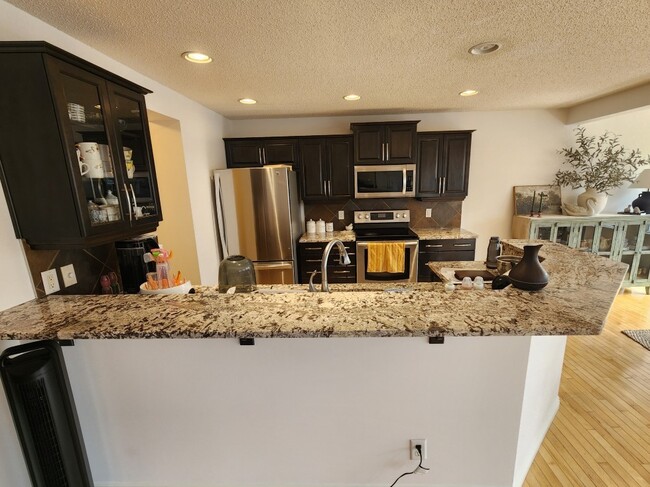 Photo - 420 Everbrook Dr SW
