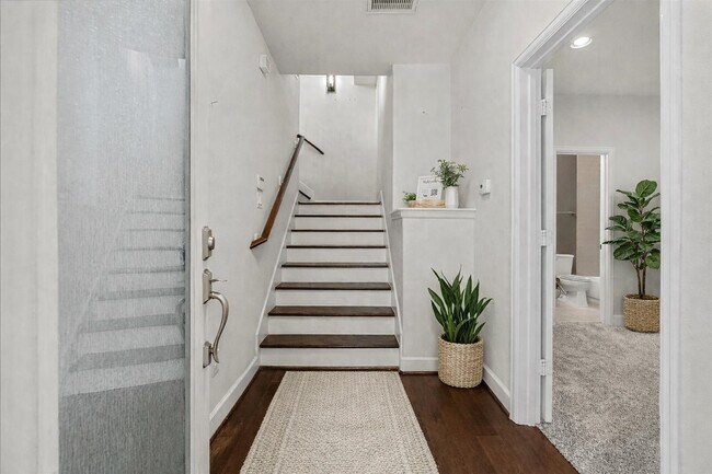 Photo - 403 N Nagle St