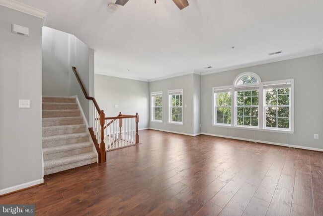Photo - 7072 Little Thames Drive