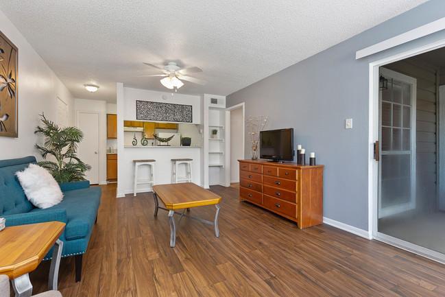 Photo - 1 bedroom in Dallas TX 75223 Unit # 53