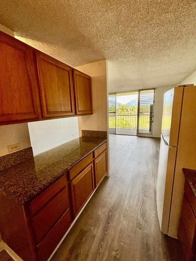 Photo - For Rent | Spacious Studio with 1 assigned parking stall located at Kemo'o By The Lake Unit 808