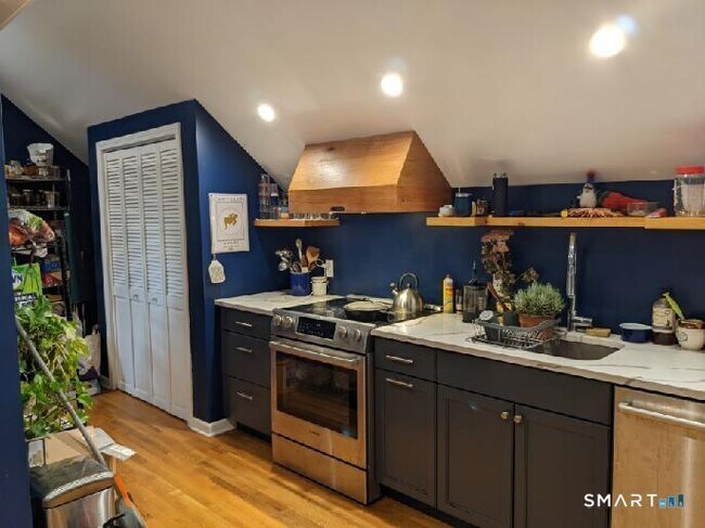 Photo - 2870 Fairfield Ave Unit 3