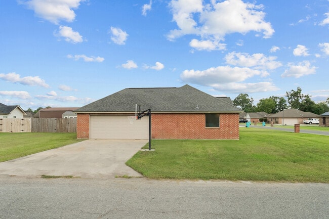 Photo - 107 Fox Trot Ln