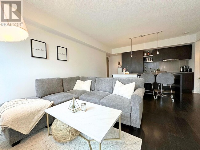 Photo - 88 Harbour St Unit 1606