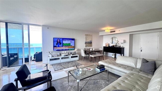 Building Photo - 1800 S Ocean Dr Unit 1510 Rental