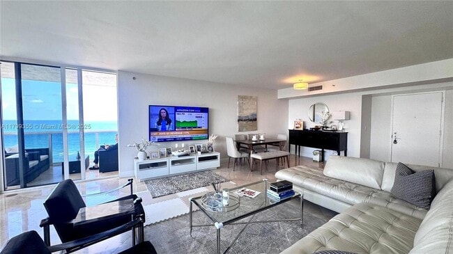 Building Photo - 1800 S Ocean Dr Unit 1510 Rental