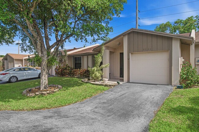Photo - 5284 Breadfruit Cir
