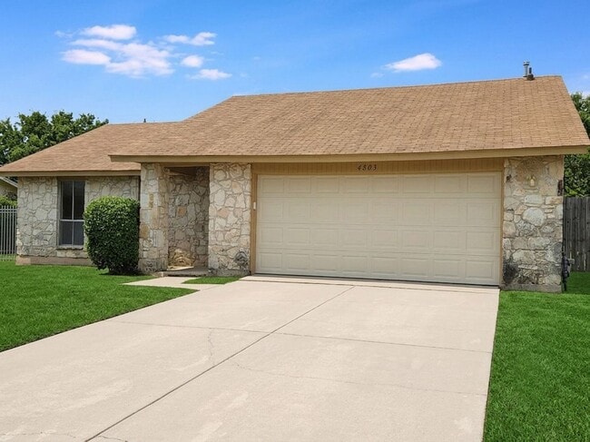 Building Photo - 4803 Canary Cir
