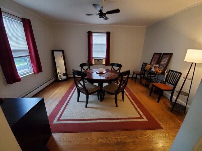 Photo - 211 Fountain St