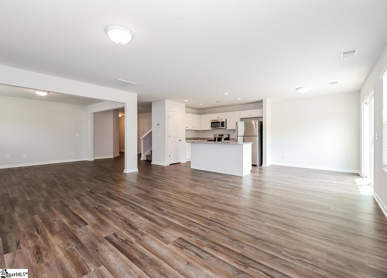 Photo - 502 Pollyanna Dr