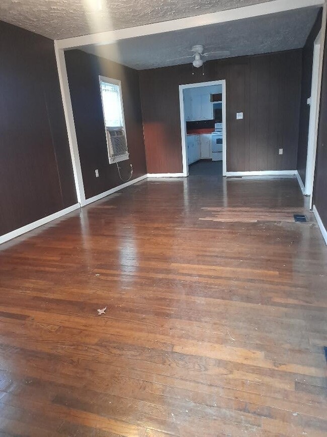 Photo - 4415 Askew Ave