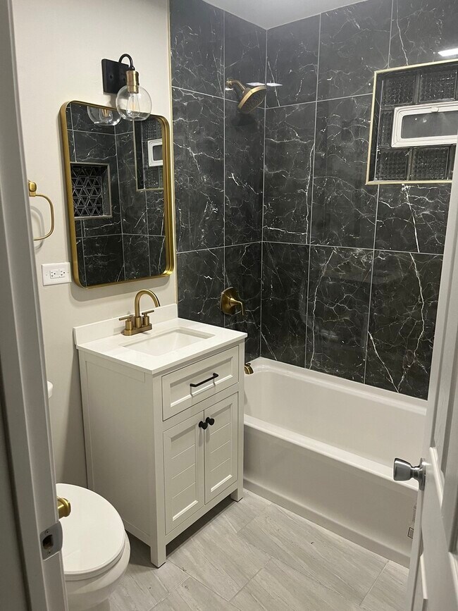 Photo - 8720 S May St Unit 2