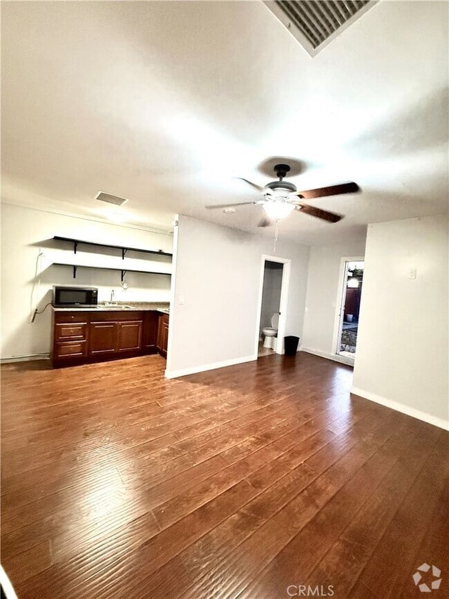 Building Photo - 11418 Arminta St Unit 1/2-1/2 Rental