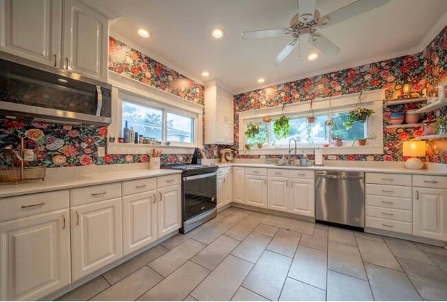 Photo - 820 W Amelia Ave