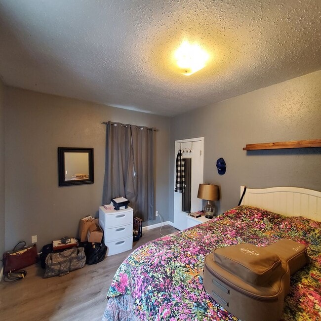 Photo - Pet Friendly 3 Bedroom with RV Parking, Close to Downtown Albany!