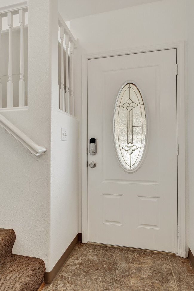 Building Photo - 1006 San Fernando St Unit A