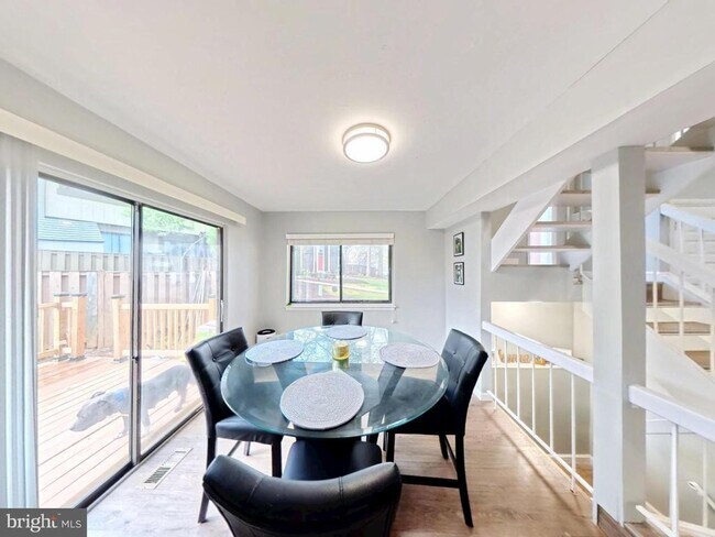 Photo - 18428 Point Seneca Pl