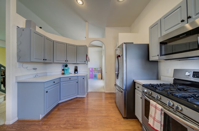 Photo - 523 W Hook Dr