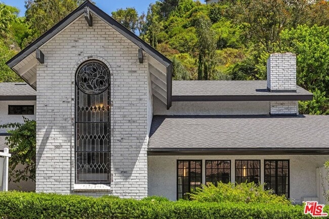 Photo - 1060 Chantilly Rd