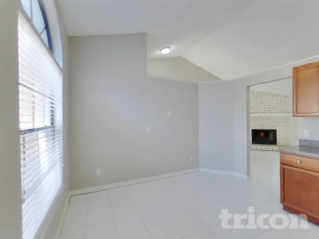 Photo - 2143 Opal Dr