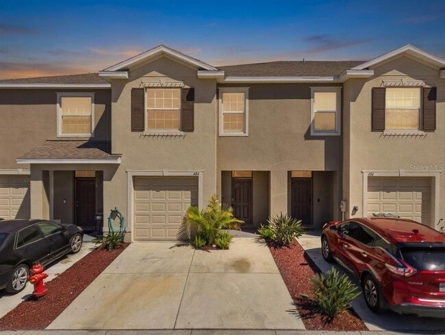 Photo - 424 Newmont Cir