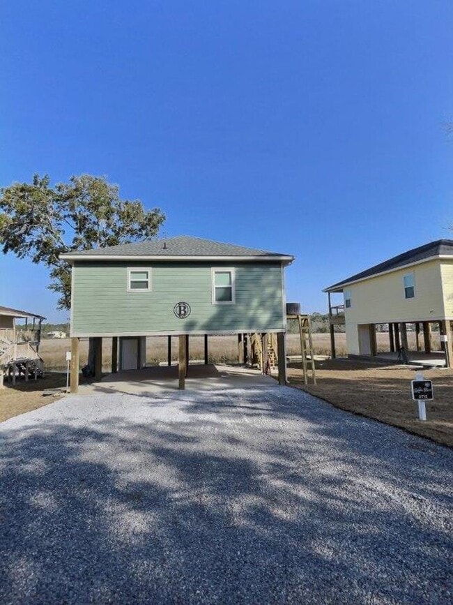 Photo - Fully furnished 2-bedroom house on the bayou!
