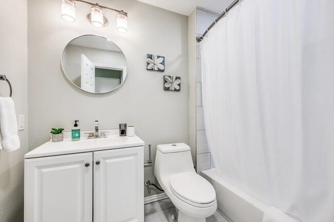 Photo - 2519 Highwood Dr