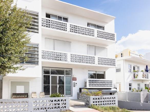 Building Photo - 4015 Indian Creek Dr Unit 302